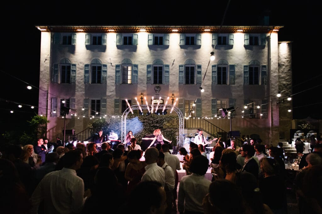Vogue live band music wedding