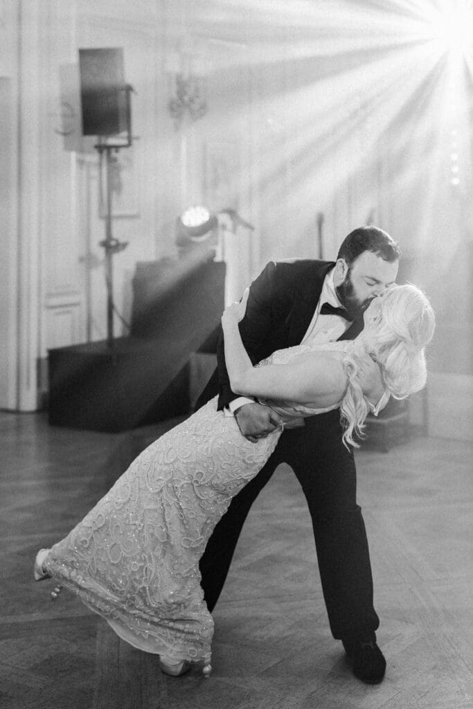 Joyful wedding party at ritz paris