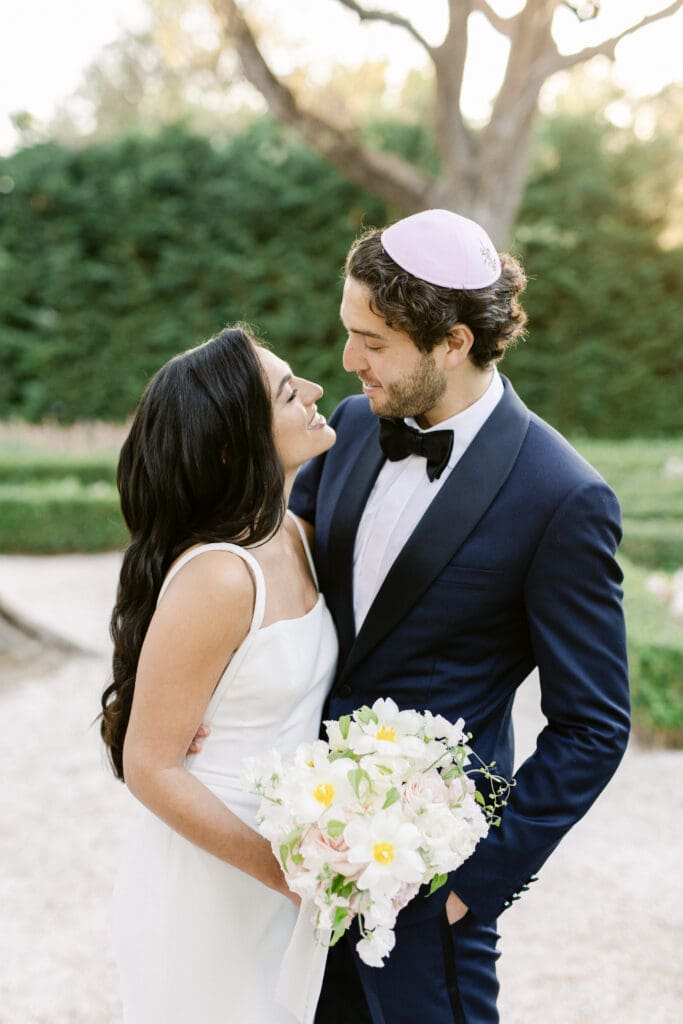 golden hour wedding couple photos bastide roy
