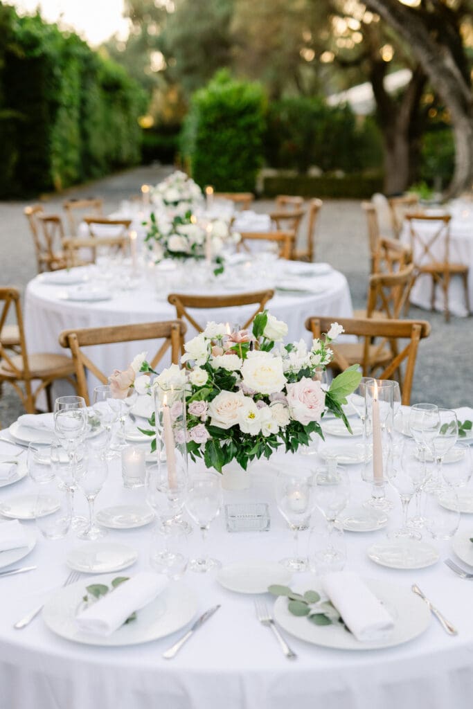 la bastide du roy cocktail party setup