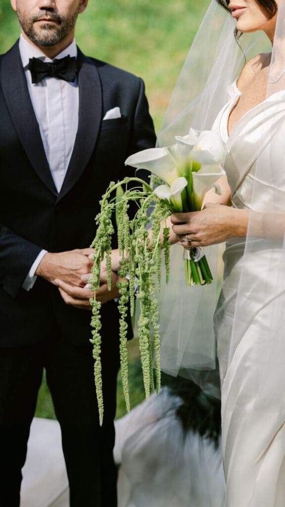 Luxury editorial wedding Château du Prieuré d'Evecquemont near Paris — Marion Pinel photographer